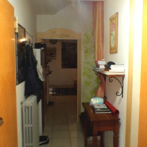 GRADARA VILLETTA A SCHIERA AD ANGOLO IN CENTRO