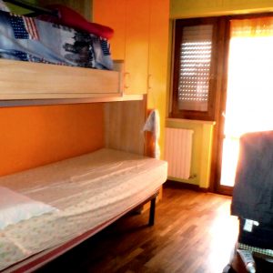 GRADARA VILLETTA A SCHIERA AD ANGOLO IN CENTRO